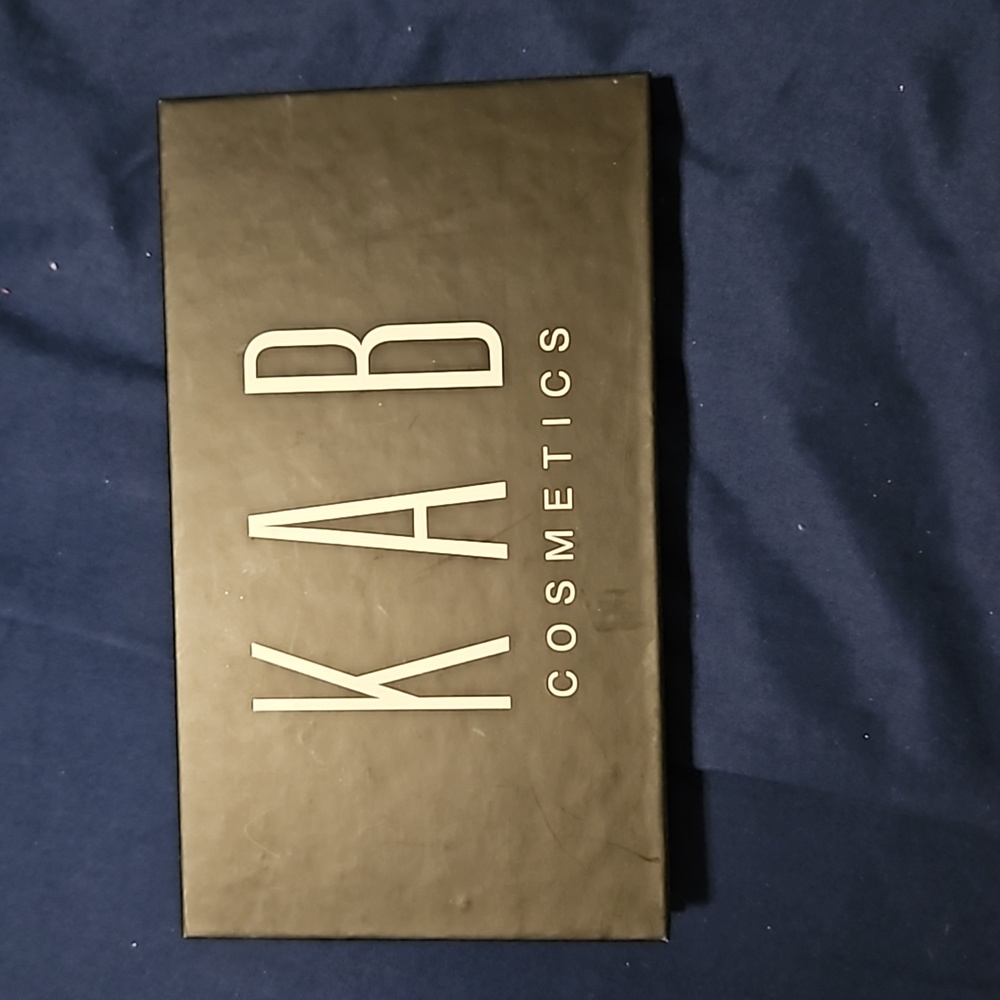 Kab Cosmetics Day and Night palette